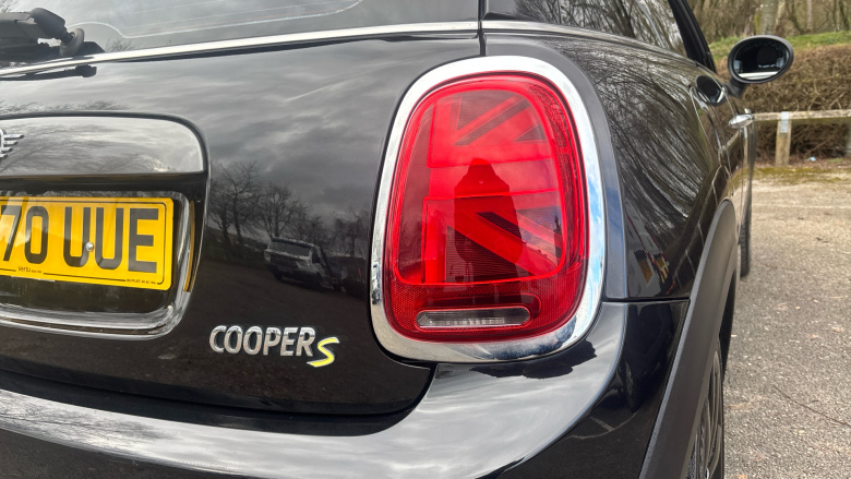 MINI Hatchback 135kW Cooper S Level 3 33kWh 3dr Auto Electric Hatchback